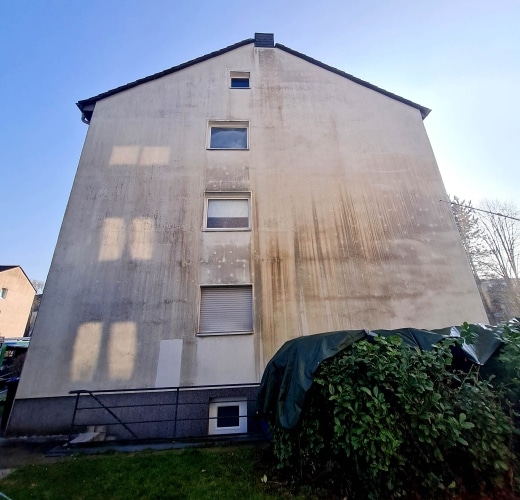 Gereinigte Sichtbetonfassade